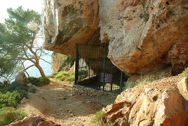 Sant Antoni de Portmany - Jaskinia cova de Vi