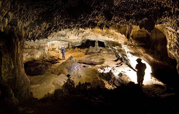 Atapuerca- stanowisko archeologiczne w łańcuchu górskim Atapuerca, jaskinia Cueva Mayor